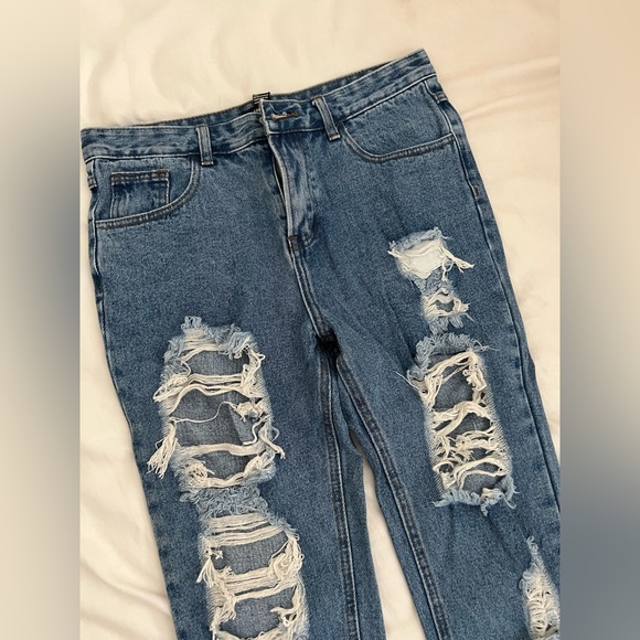 Distressed Jeans - Picture 8 of 10